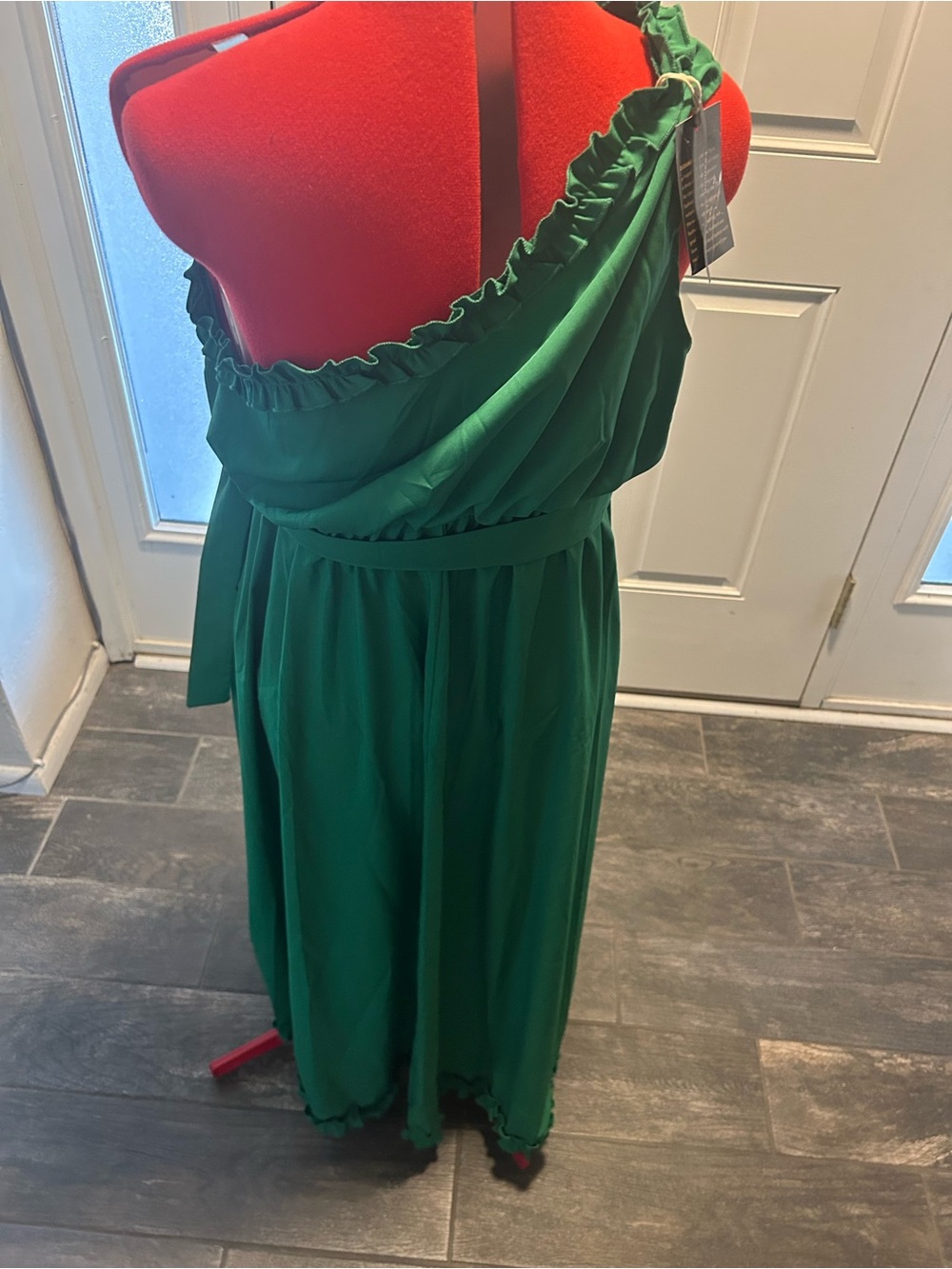 Green off the shoulder dress - Picture 2 of 5